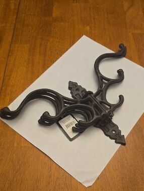 Decorative Wall Hook Rack in Dark Brown Cast Iron